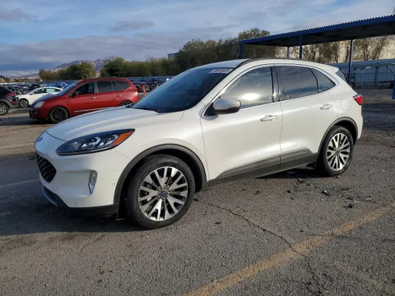 2020 Ford Escape Titanium Hybrid