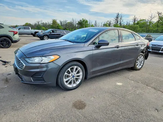 2020 Ford Fusion Hybrid SE