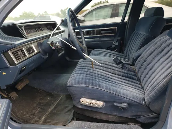 1989 Oldsmobile Delta 88 ROYALE