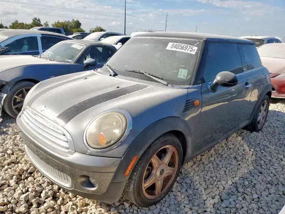 2010 MINI Cooper Hardtop COOPER