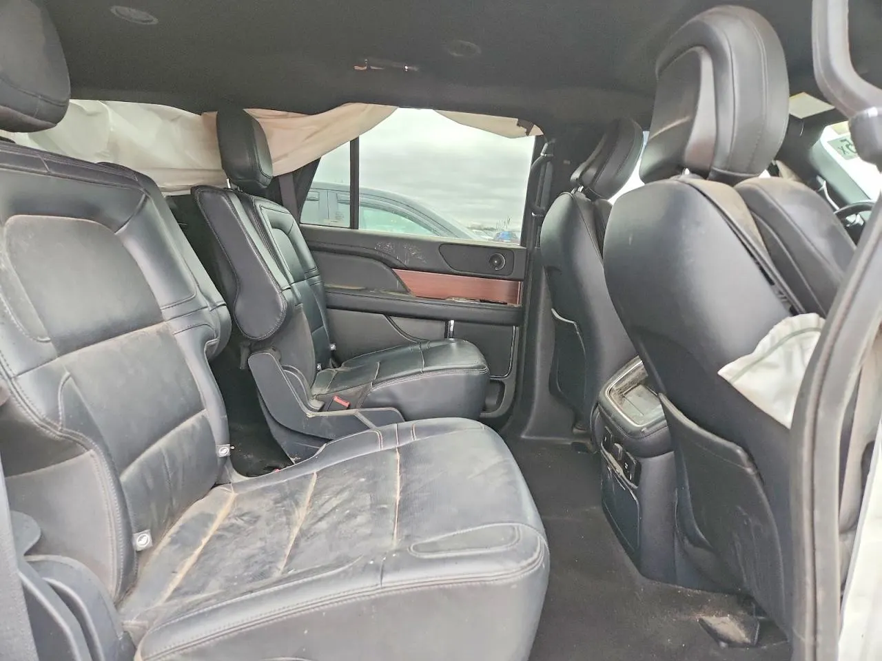 2023 Lincoln Navigator Standard