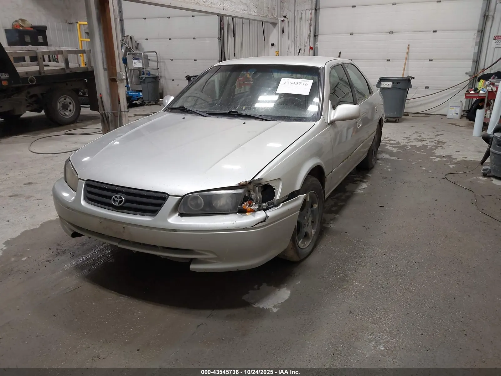 2001 Toyota Camry LE