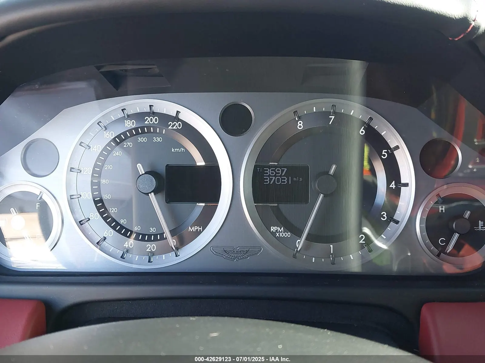 2015 Aston Martin DB9 CARBON EDITION