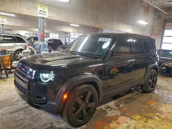 2022 Land Rover Defender SE