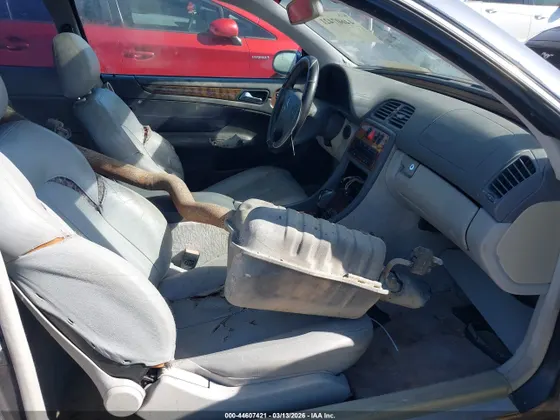 2000 Mercedes-Benz CLK-Class
