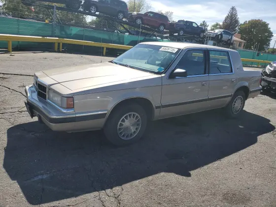 1993 Dodge Dynasty LE