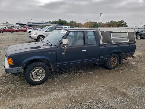 1982 Datsun 720 Pickup KING CAB