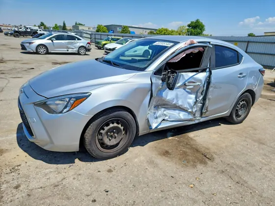 2019 Toyota Yaris Sedan L