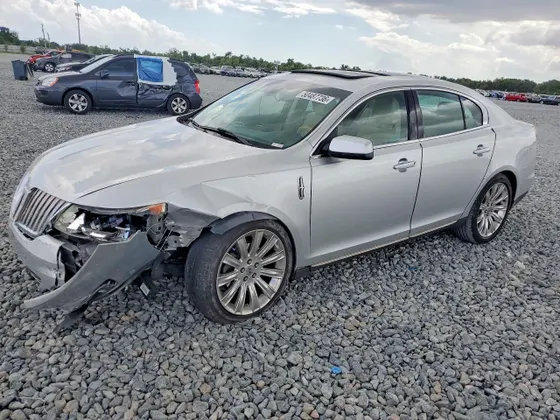 2010 Lincoln MKS