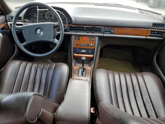 1985 Mercedes-Benz 300 Series 300SD