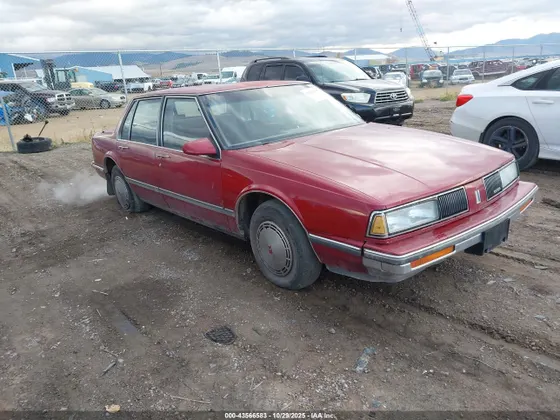 1989 Oldsmobile Delta 88 ROYALE
