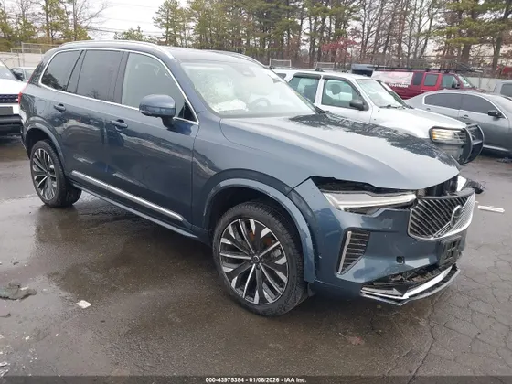 2025 Volvo XC90 Plus