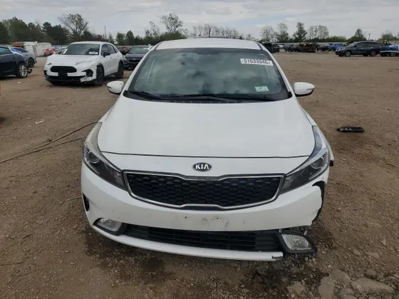 2017 Kia Forte5 EX