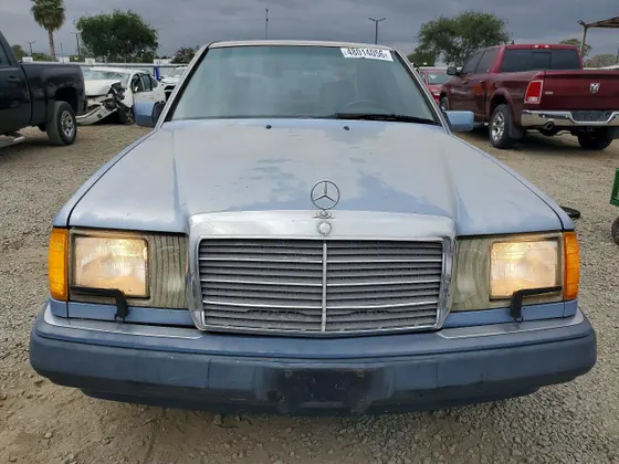 1992 Mercedes-Benz 300 Series 300E