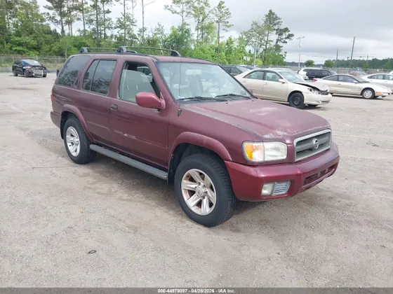 2002 Nissan Pathfinder SE