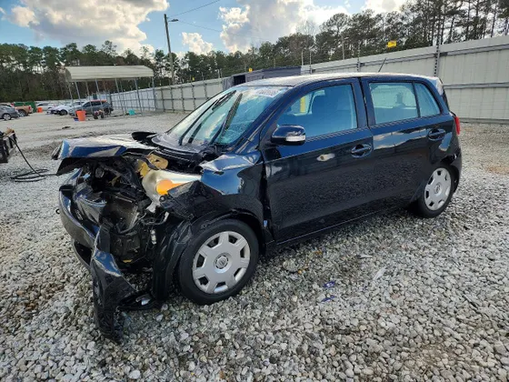2010 Scion xD