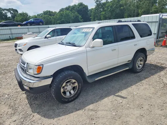 2002 Toyota 4Runner SR5
