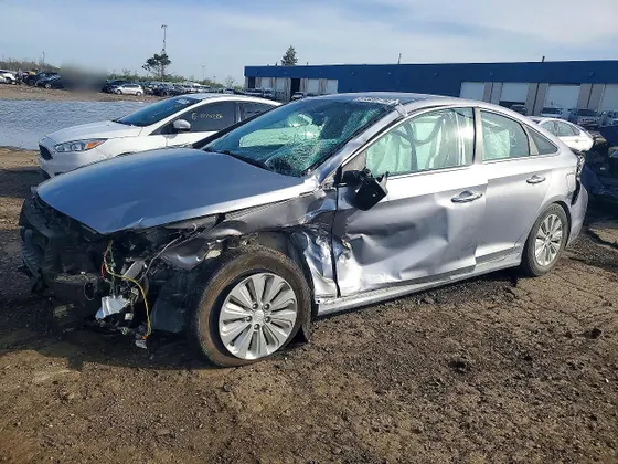 2016 Hyundai Sonata Hybrid SE
