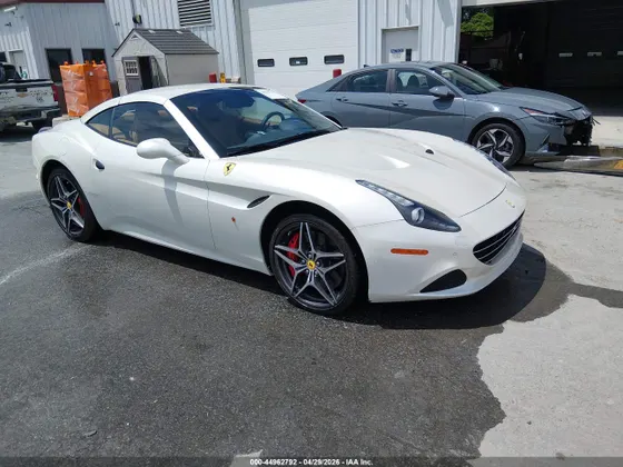 2016 Ferrari California T
