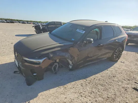 2026 Volvo XC60 Ultra