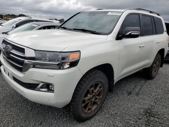 2020 Toyota Land Cruiser VX-R