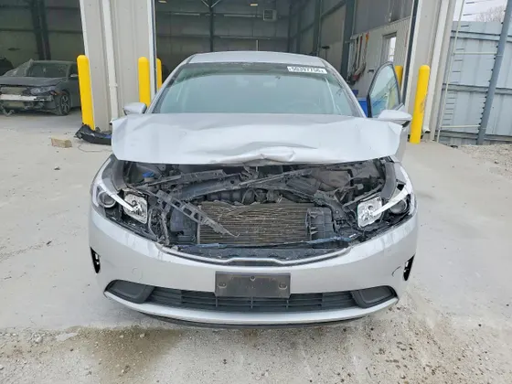 2017 Kia Forte5 LX
