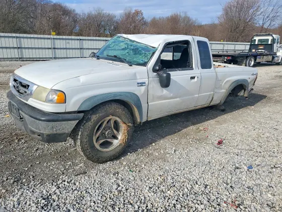2004 Mazda B-Series 4WD Truck SE