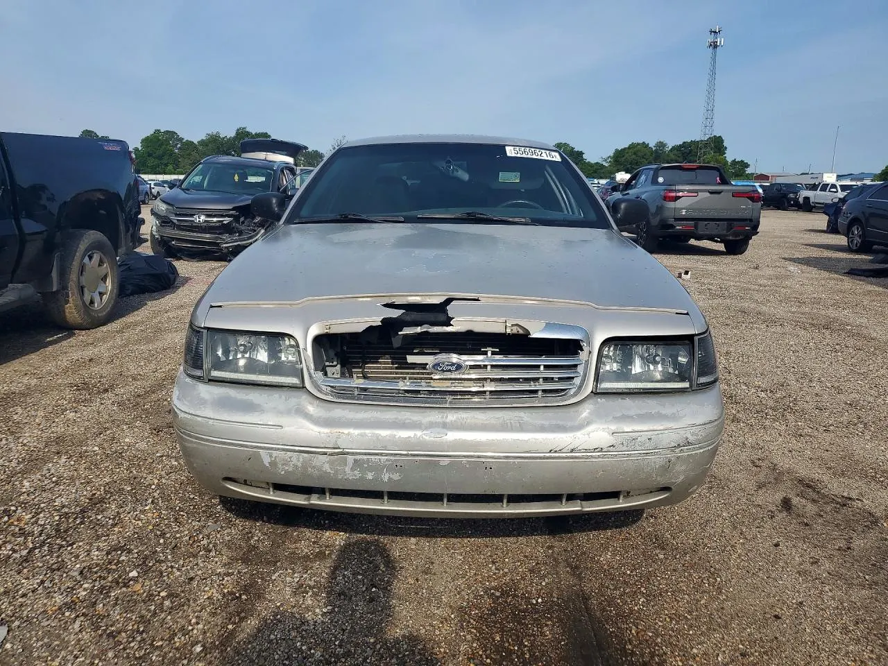 2004 Ford Crown Victoria LX