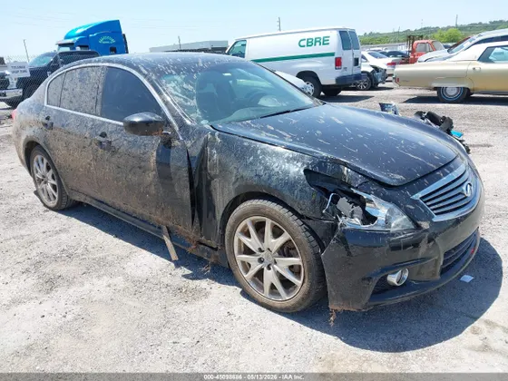 2010 INFINITI G37 Sedan x