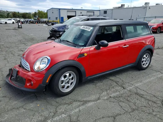 2014 MINI Cooper Clubman COOPER