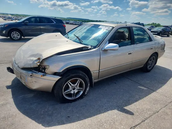 1997 Toyota Camry LE