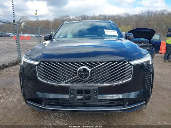 2025 Volvo XC90 Plug-In Hybrid Ultra