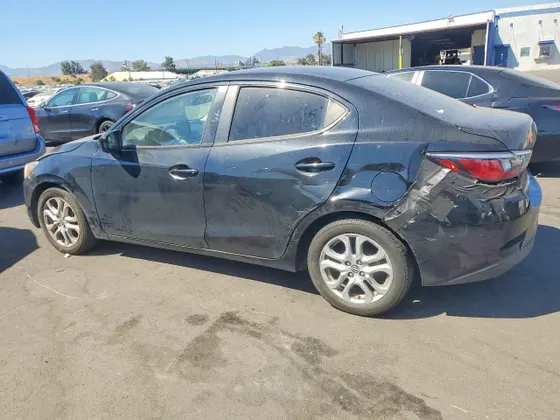 2016 Scion iA