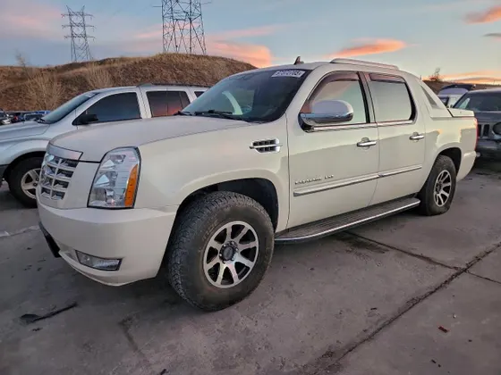 2010 Cadillac Escalade EXT Luxury