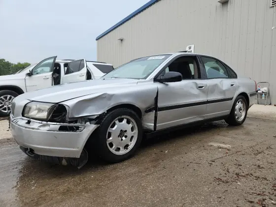 2001 Volvo S80