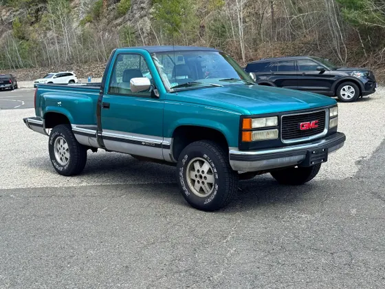 2005 GMC Pickup SIERRA