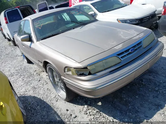 1995 Ford Crown Victoria LX