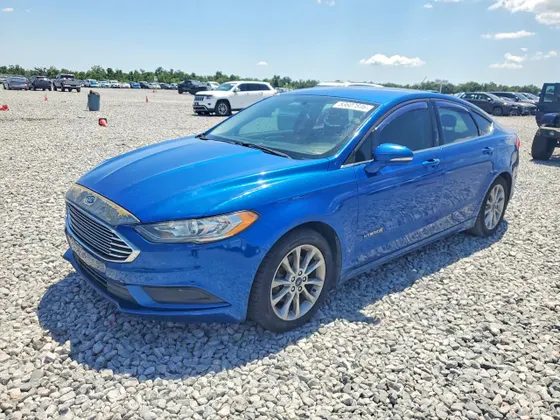 2017 Ford Fusion Hybrid SE
