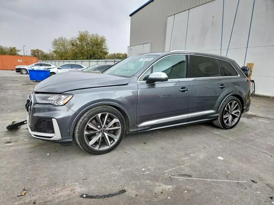 2022 Audi SQ7 Premium Plus