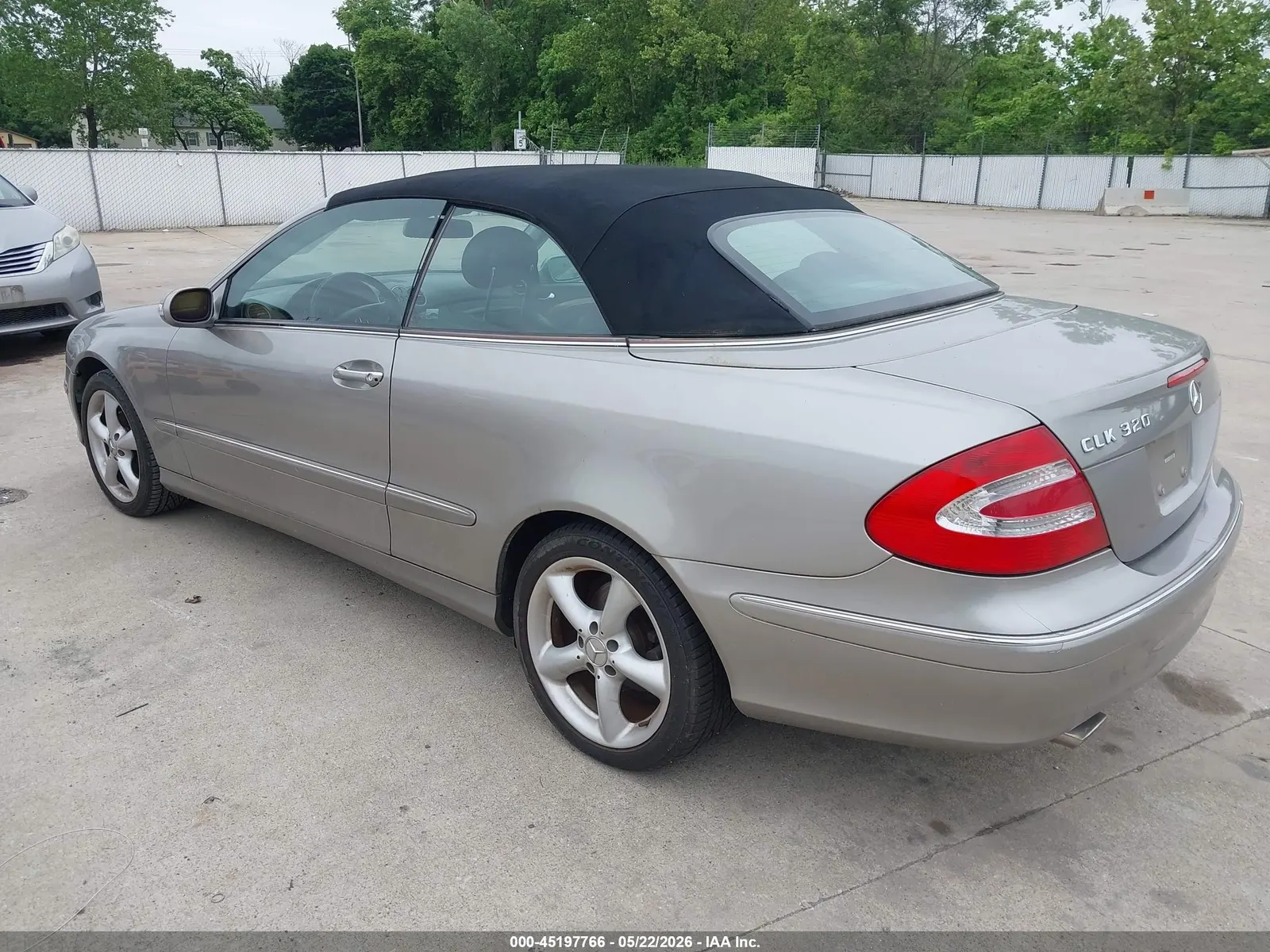 2005 Mercedes-Benz CLK-Class 3.2L