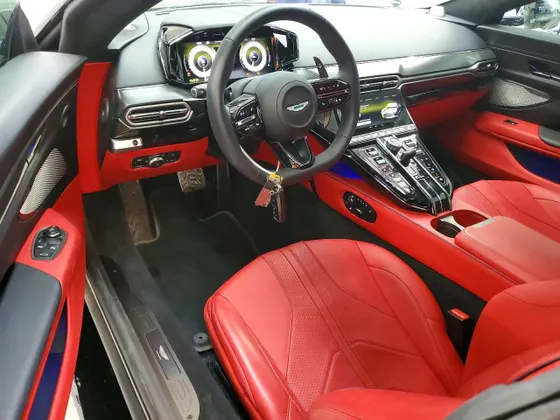 2025 Aston Martin Vantage