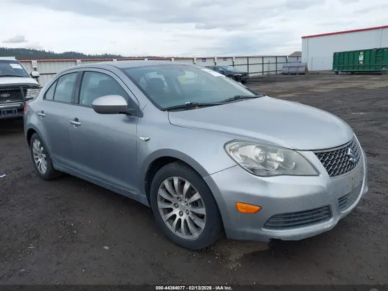 2010 Suzuki Kizashi SE