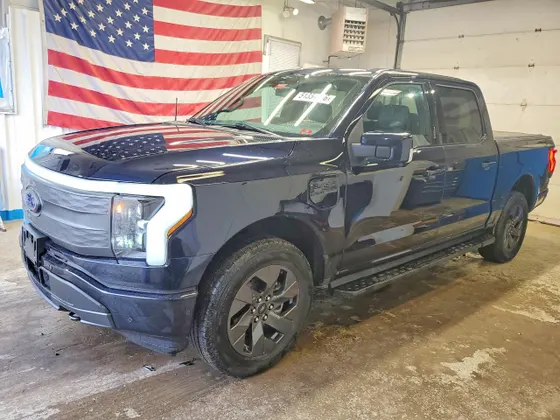 2023 Ford F-150 Lightning LARIAT