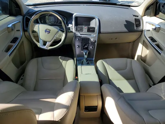 2015 Volvo XC60 T5 Drive-E Premier