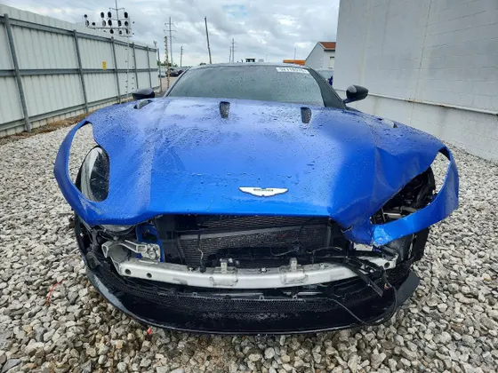 2020 Aston Martin DB11 AMR