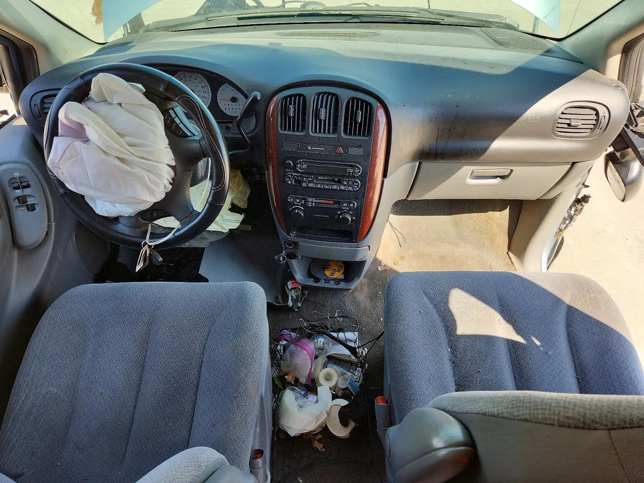 2006 Chrysler Town & Country SWB TOWN & COUNTRY