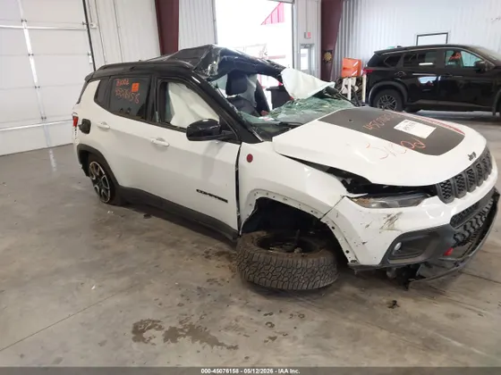 2026 Jeep Compass Trailhawk