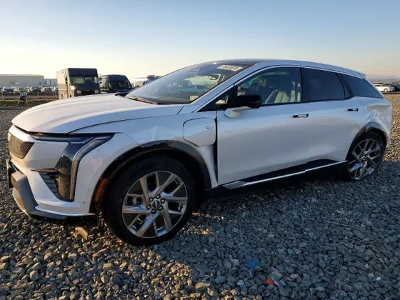 2025 Cadillac OPTIQ Luxury