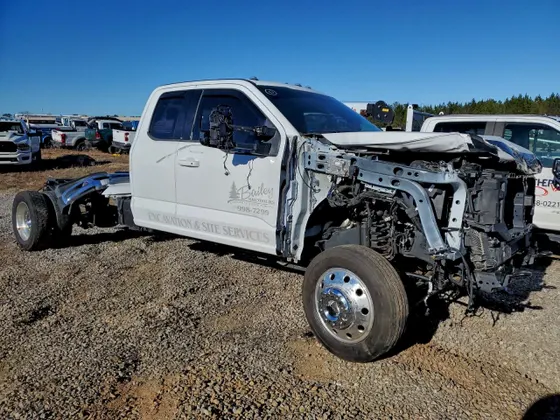 2023 Ford F-550 SUPER DUTY