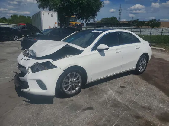 2021 Mercedes-Benz A-Class A 220